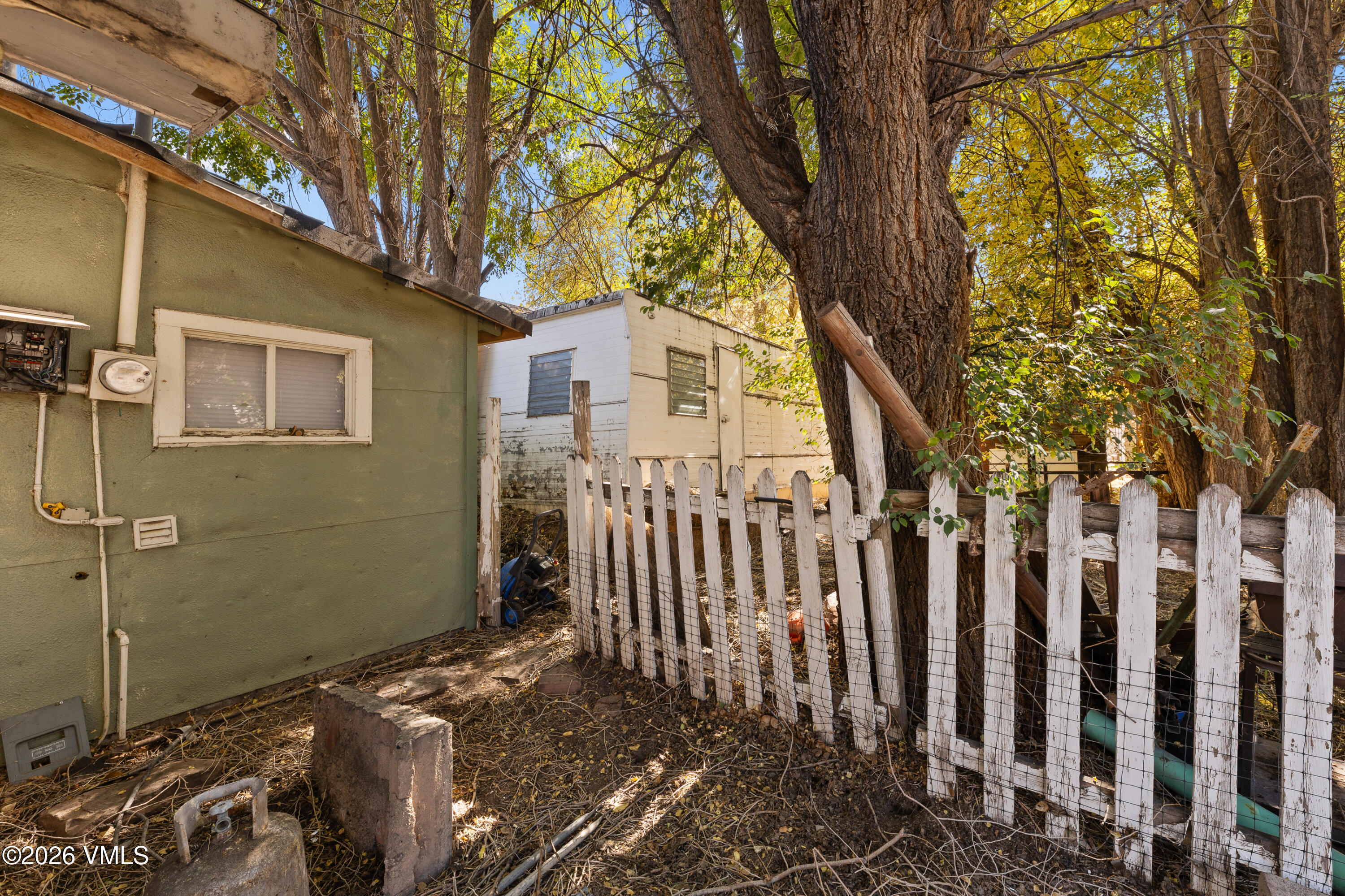 443 Railroad Avenue Property Photo 5