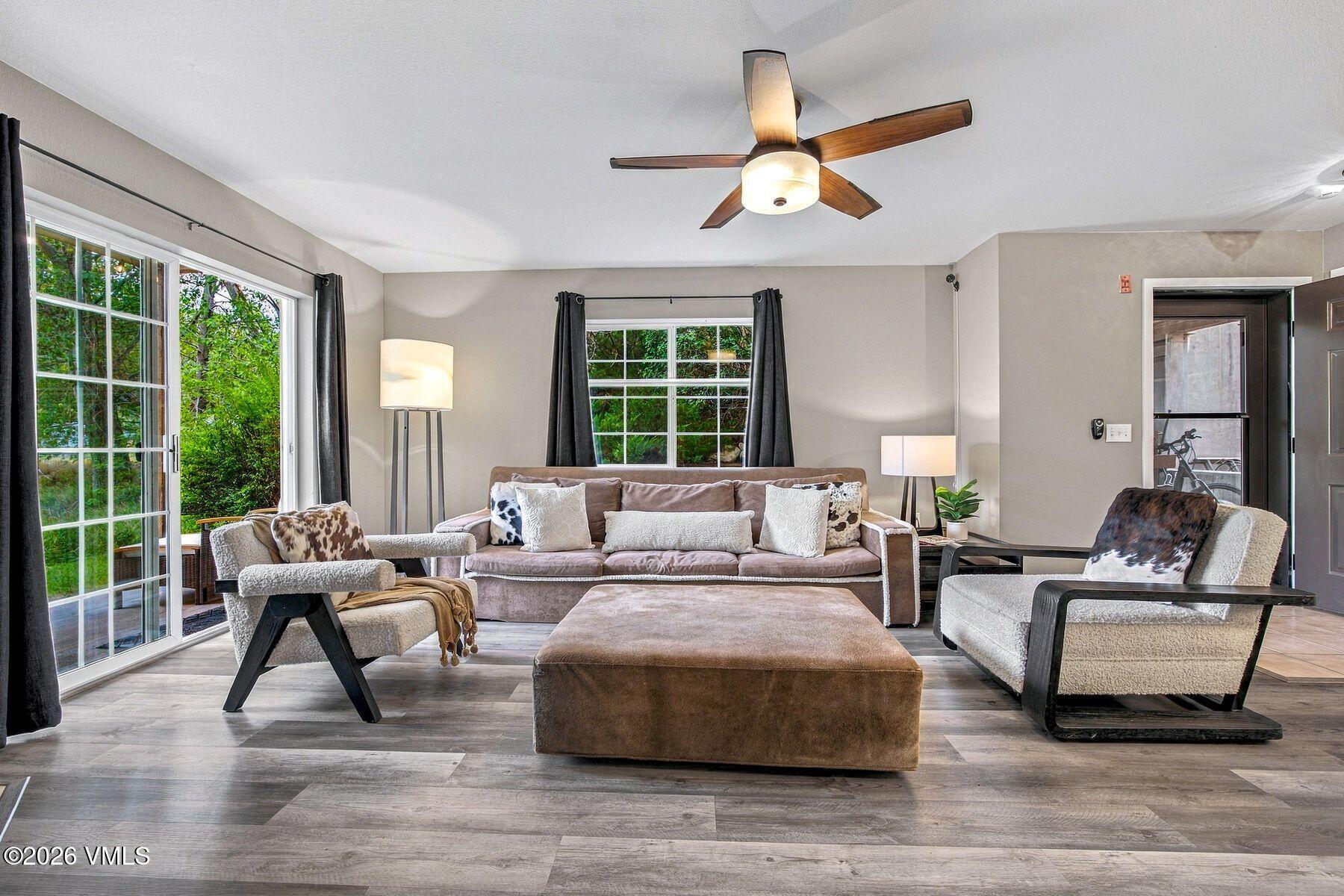 308 Crazy Horse Point Property Photo 1