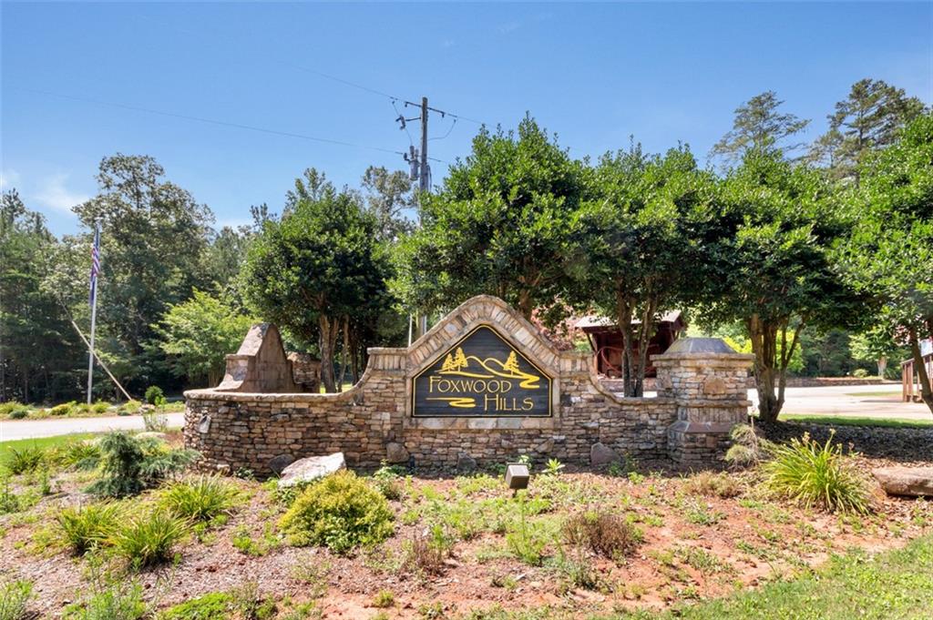 405 Thornwood Trace Property Photo