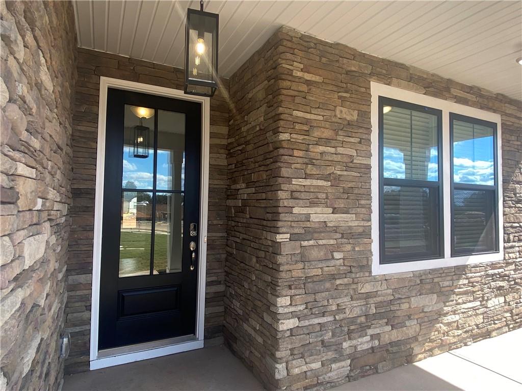 301 Red Oak Court Property Photo 2
