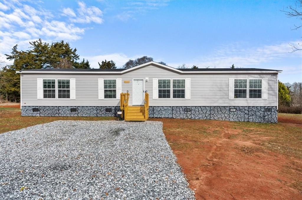 122 Arabian Way Property Photo 1