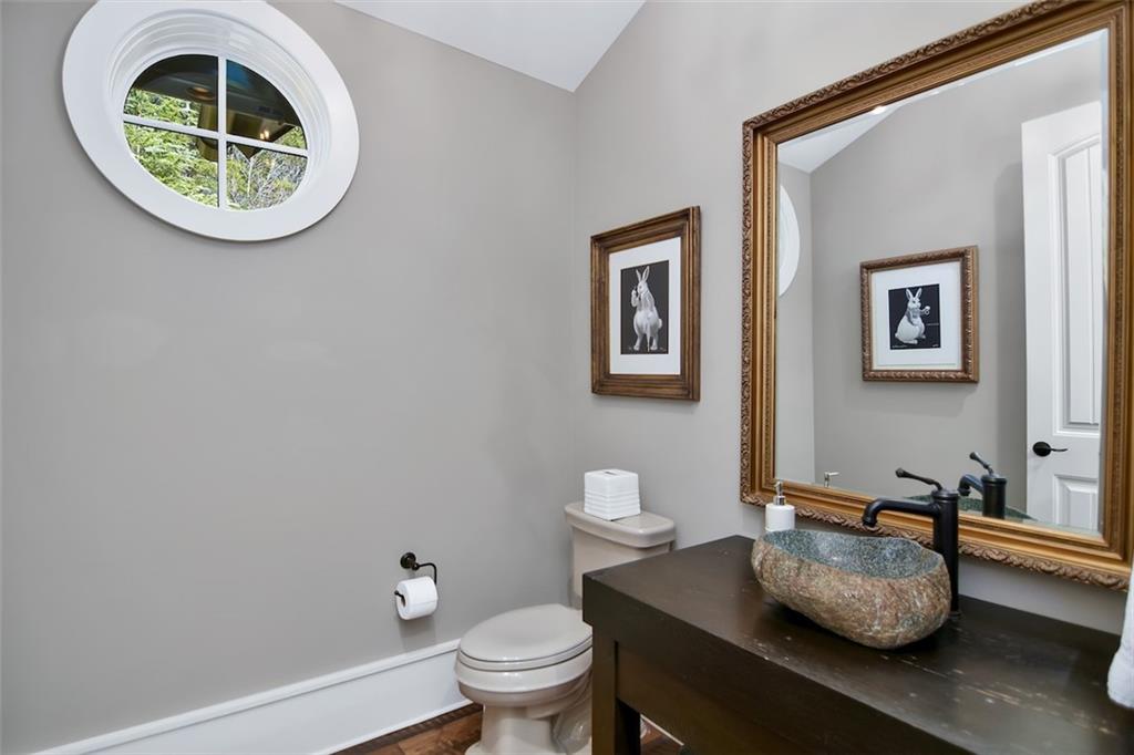 143 Hawks Bay Ct Property Photo 32