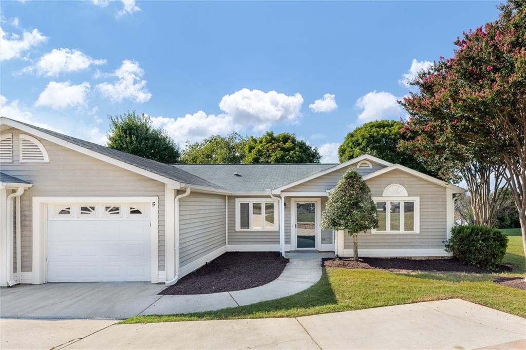 5 Hillview Dr Property Photo 1