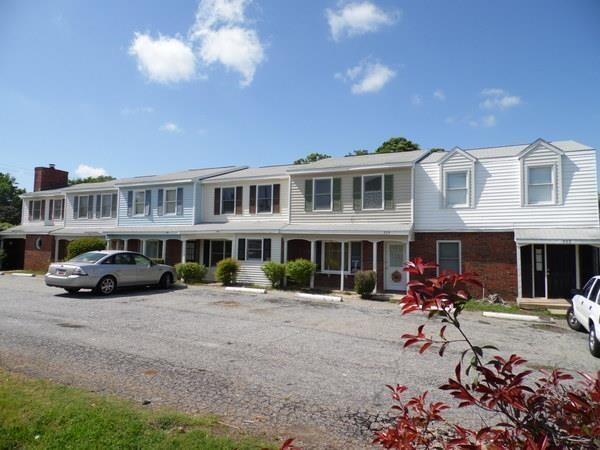 308 N Townville St Property Photo 1