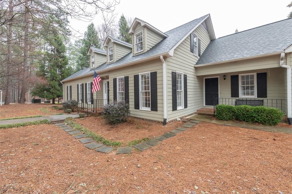 107 Hermitage Mooring Dr Property Photo 1