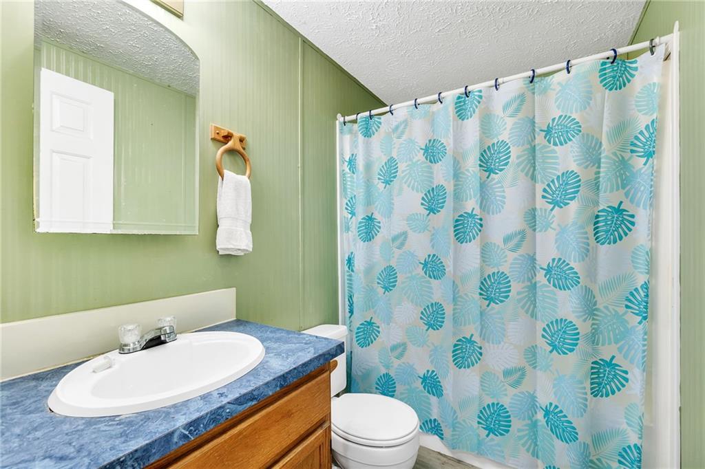 1215 E North Ave Property Photo 15