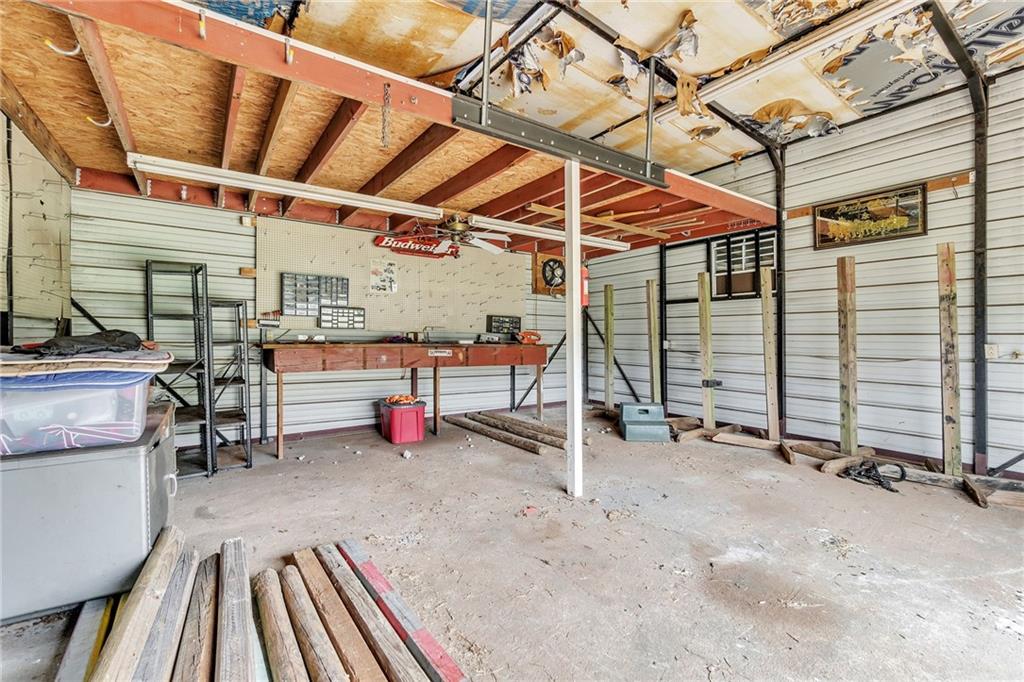 1215 E North Ave Property Photo 26