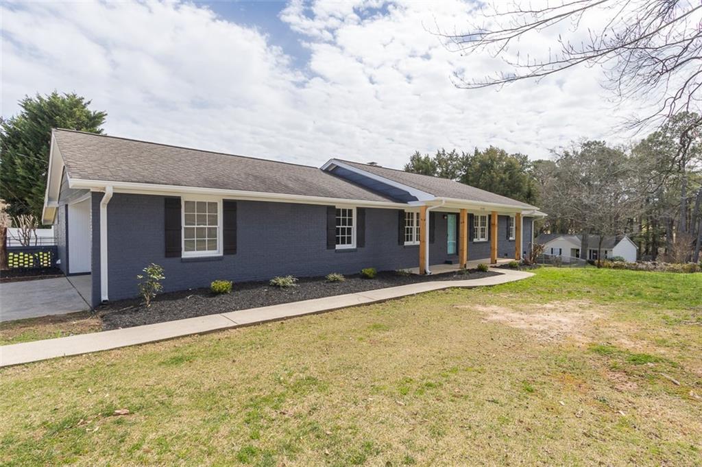 2502 Winslow Dr Property Photo 4