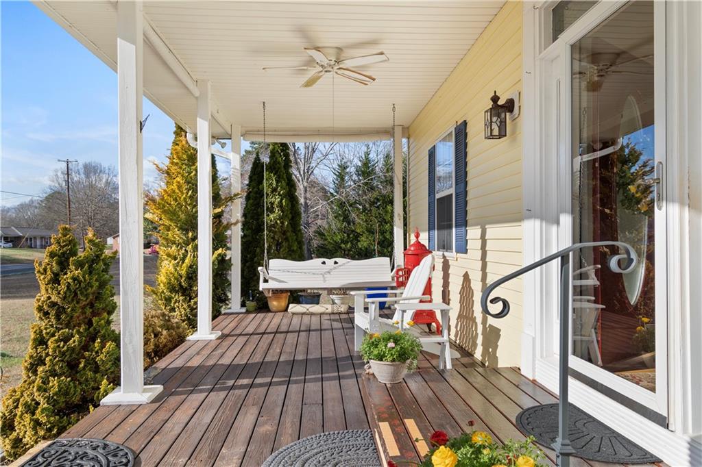 205 Torrington Rd Property Photo 4