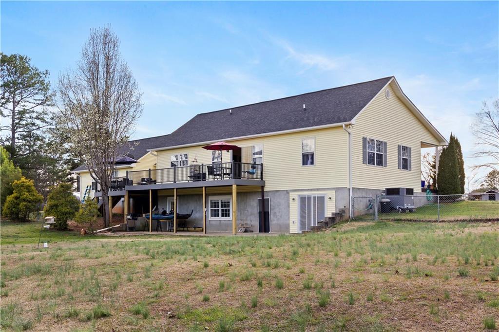 205 Torrington Rd Property Photo 32