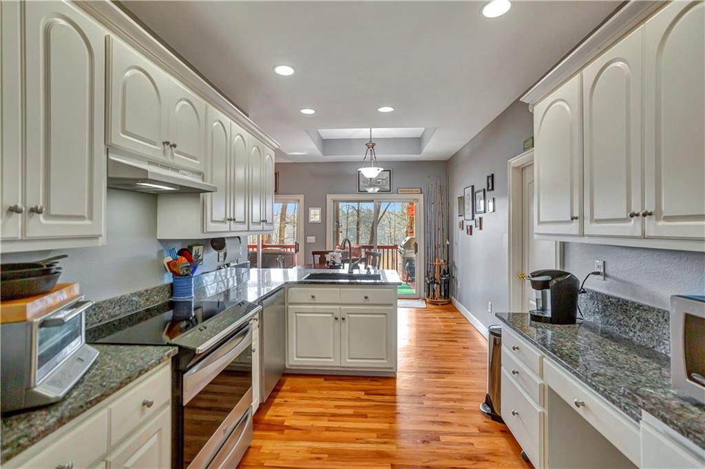 5664 Hix Rd Property Photo 17
