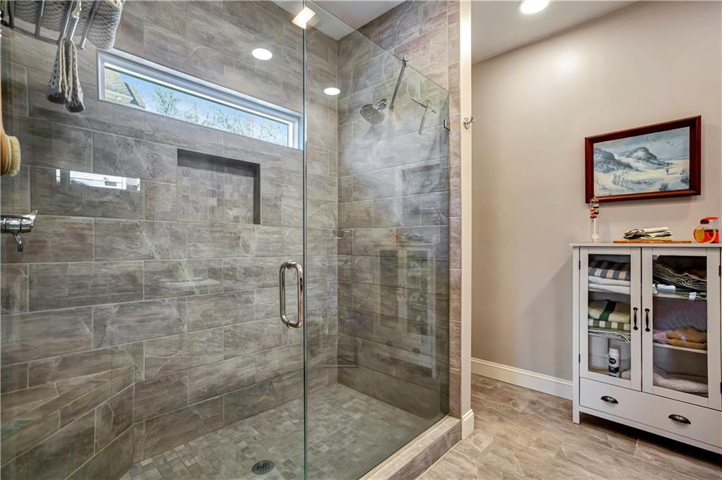 5664 Hix Rd Property Photo 24