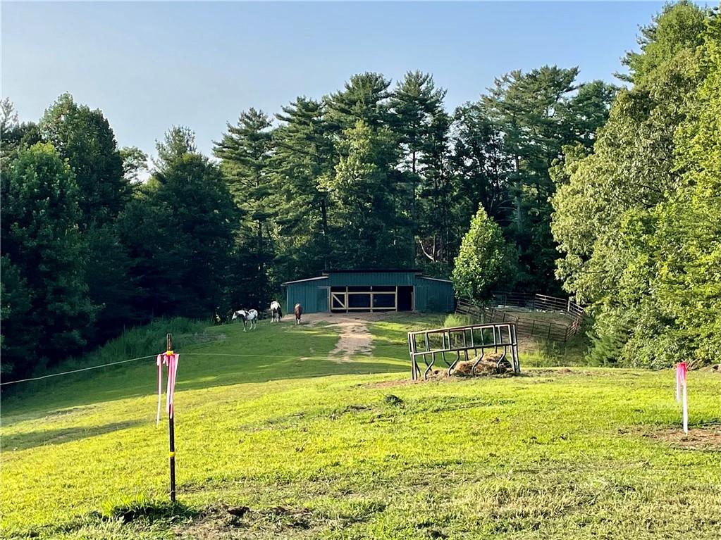 145 Laurel Springs Rd Property Photo 1