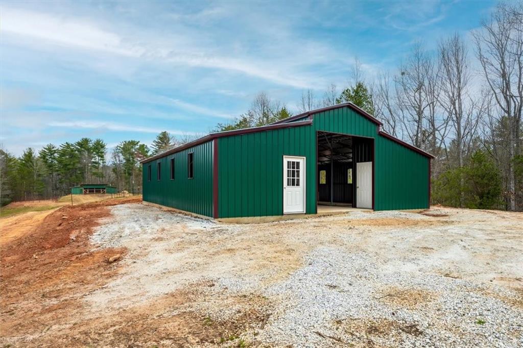 145 Laurel Springs Rd Property Photo 4