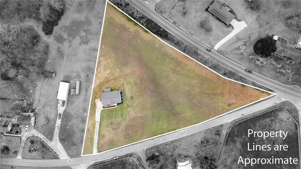 110 Clardy Rd Property Photo 3