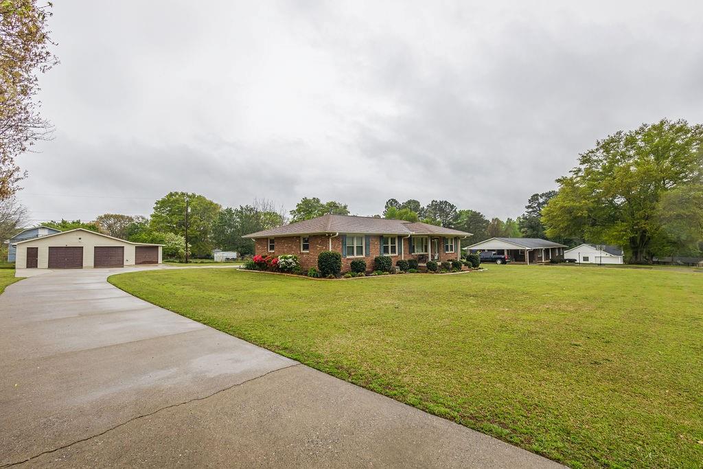 105 Dacus Dr Property Photo 1