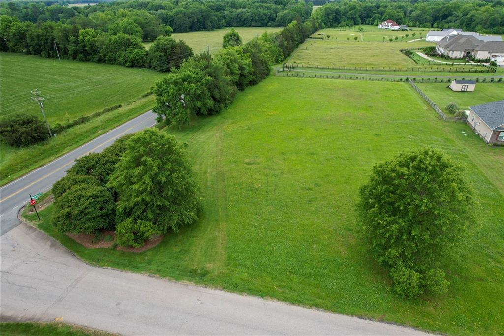 1611 Herndon Farm Rd Property Photo 2