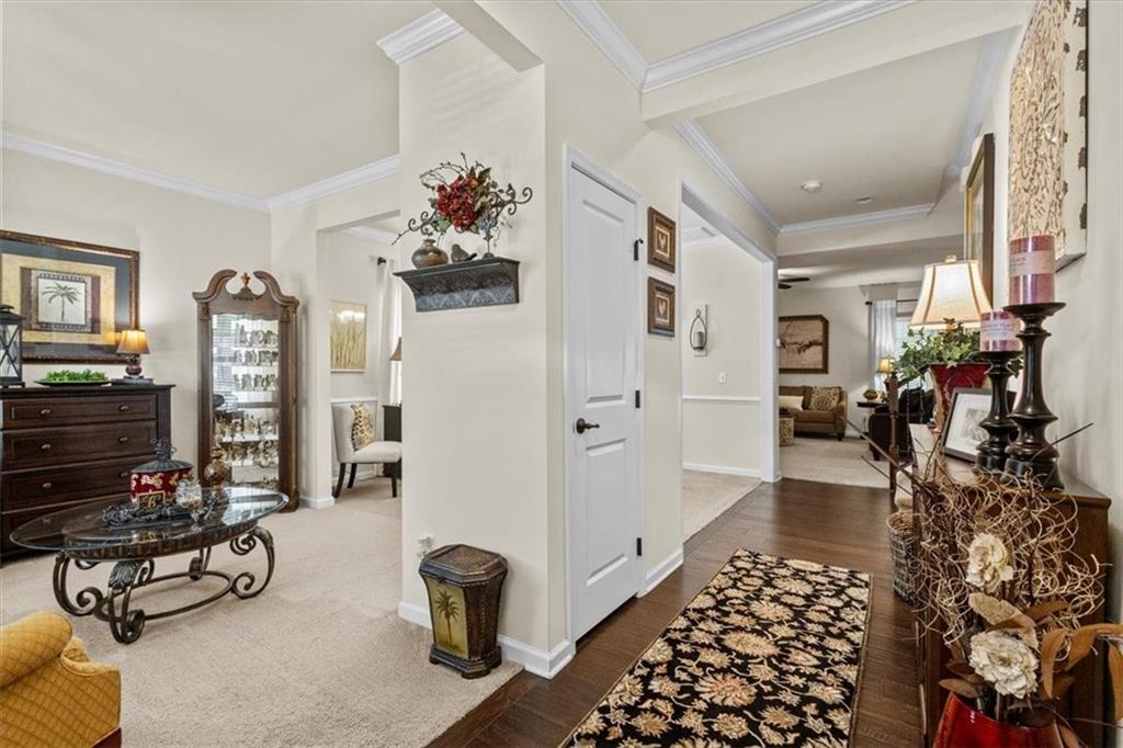 455 Shoreline Blvd Property Photo 5