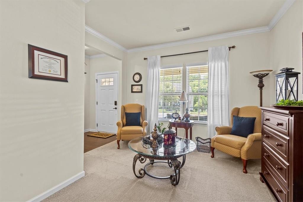 455 Shoreline Blvd Property Photo 6