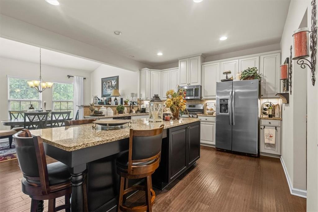 455 Shoreline Blvd Property Photo 11