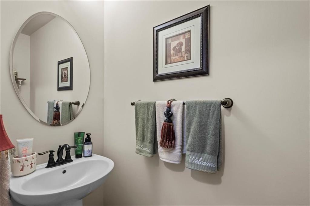 455 Shoreline Blvd Property Photo 25