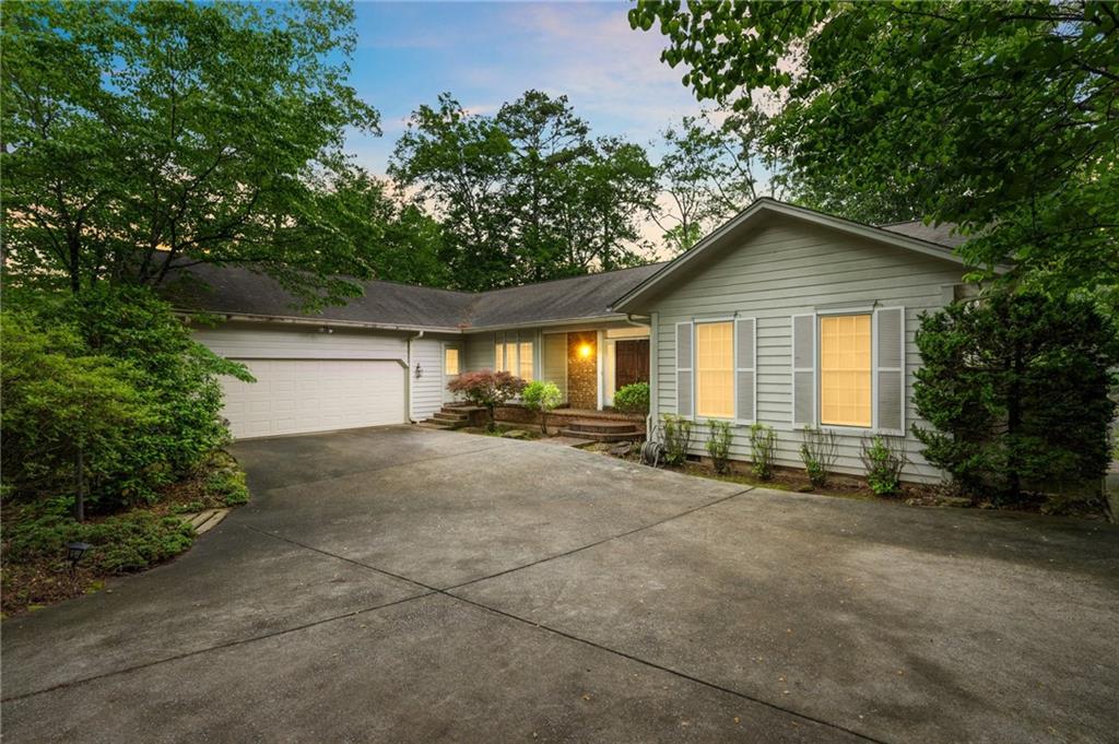 36 Mizzen Ln Property Photo 1