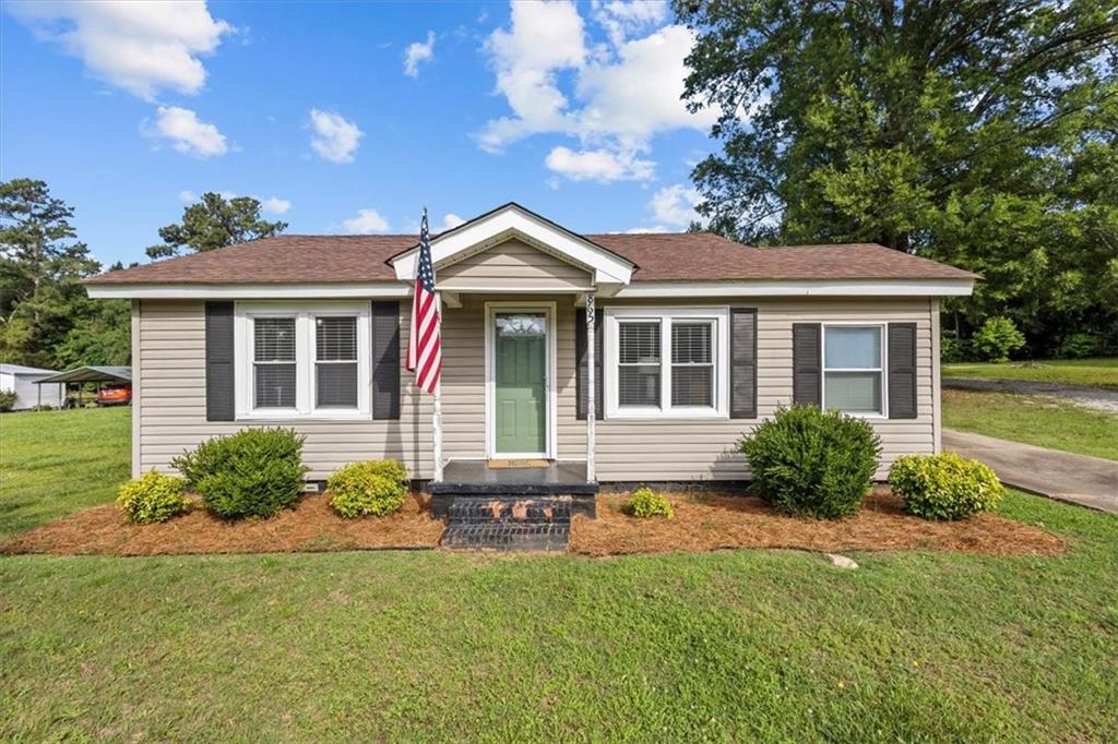 865 Lee Rd Property Photo