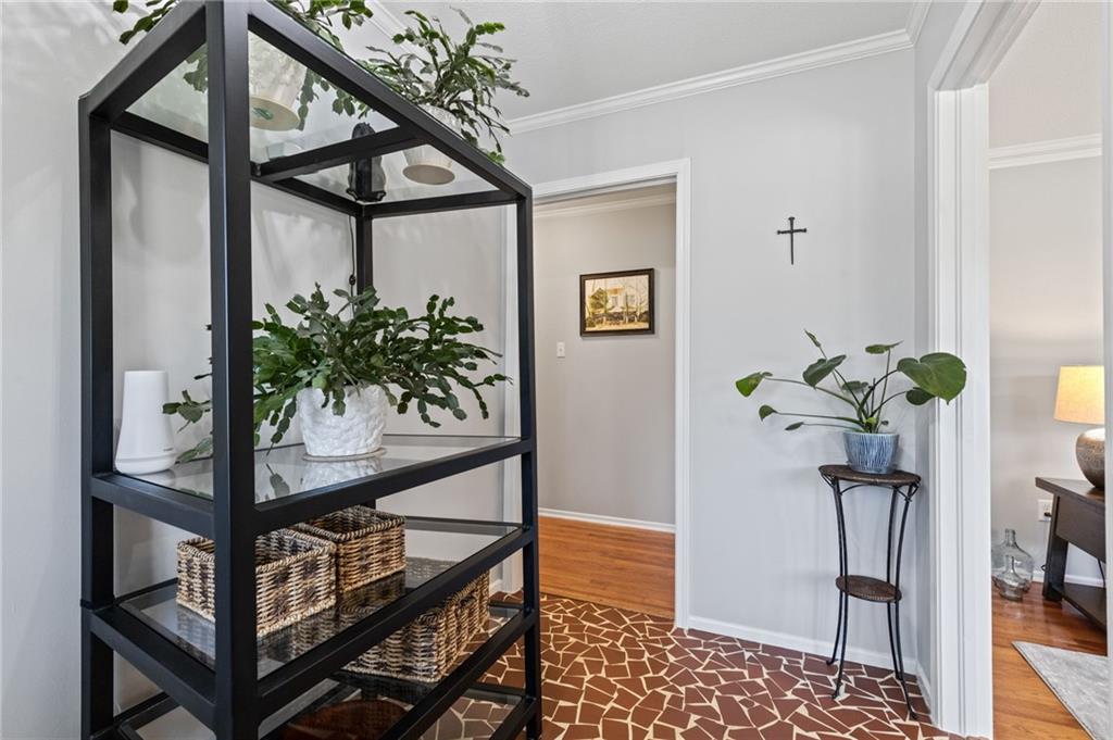 406 Binewood Ln Property Photo 6