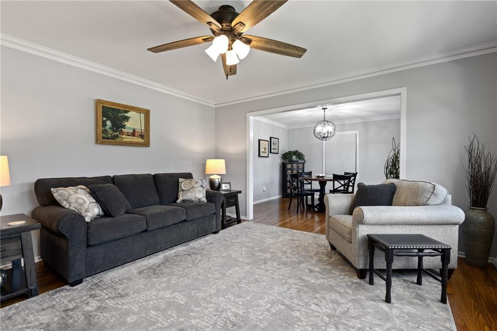 406 Binewood Ln Property Photo 7