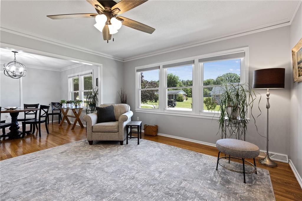 406 Binewood Ln Property Photo 8