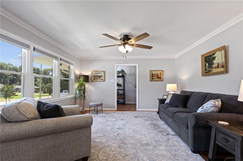 406 Binewood Ln Property Photo 9