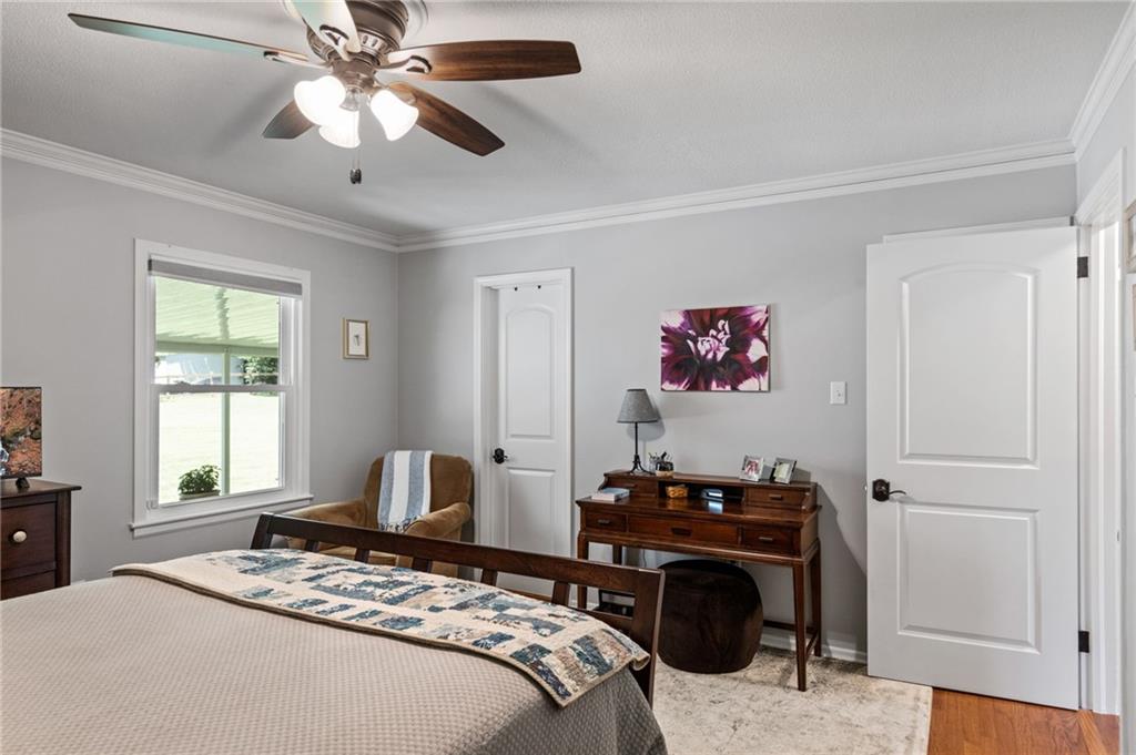 406 Binewood Ln Property Photo 25