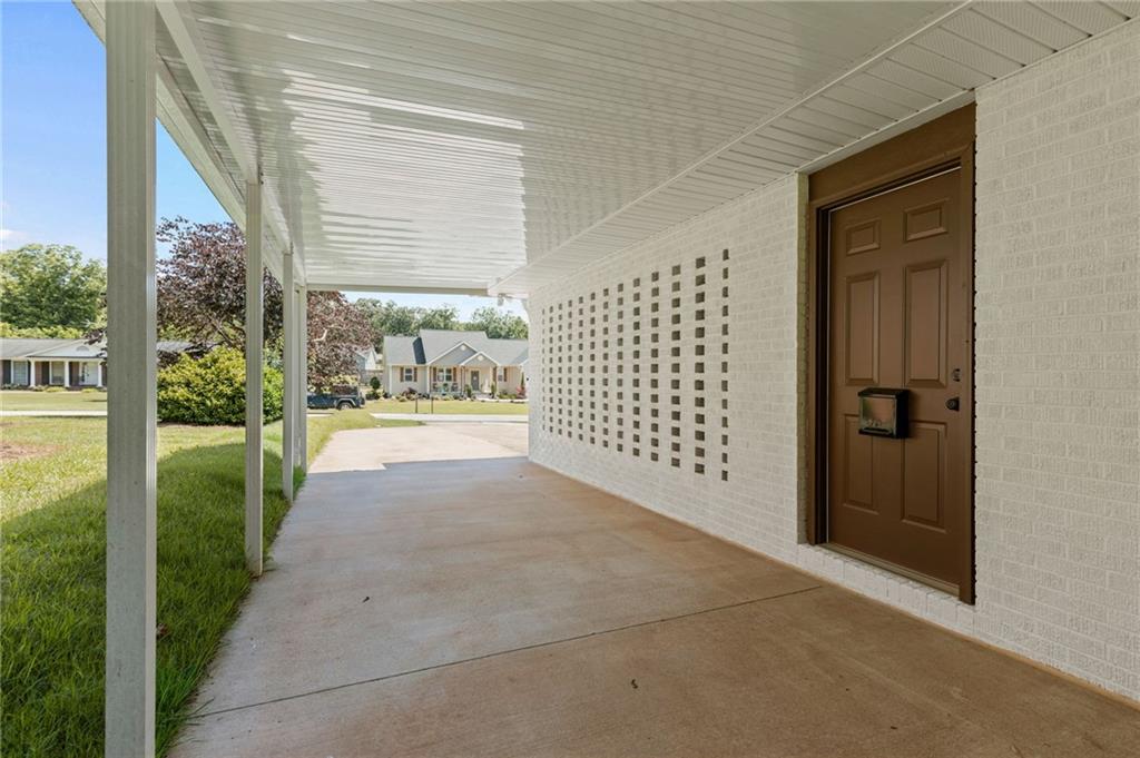 406 Binewood Ln Property Photo 36