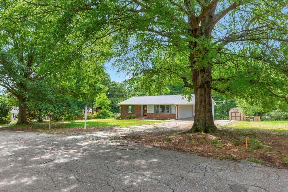 610 Ashwood Dr Property Photo 1