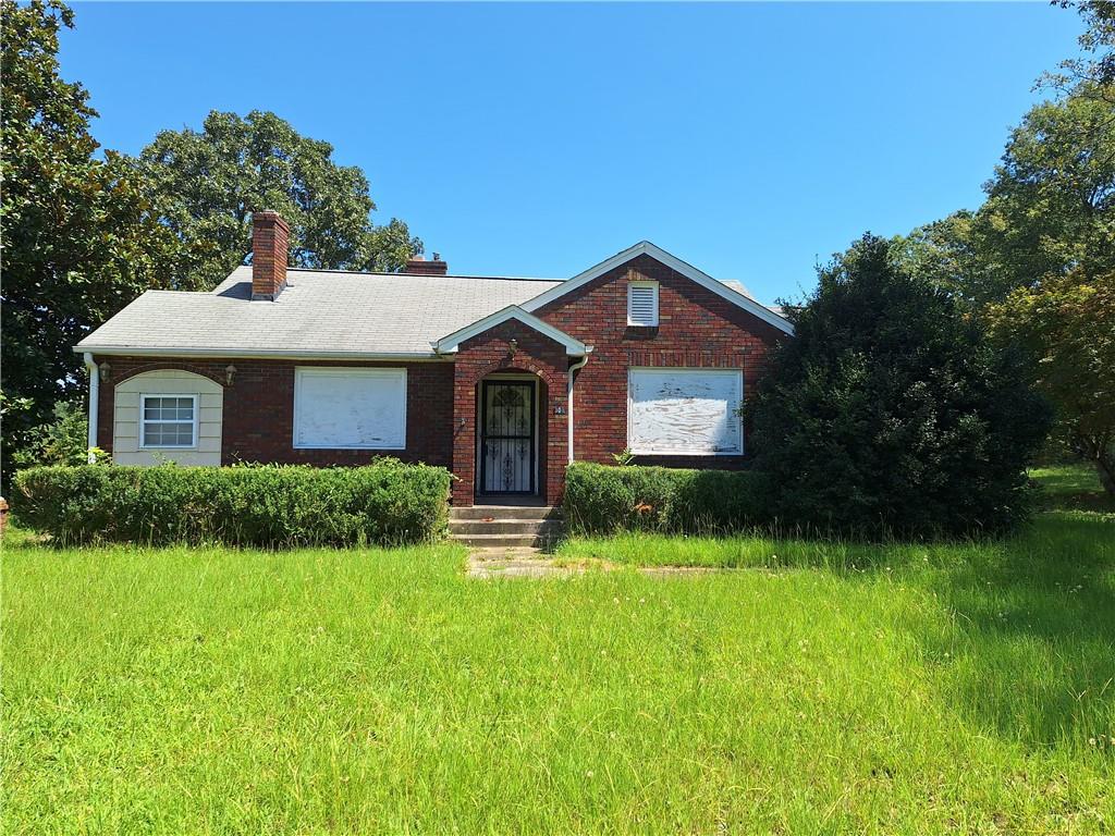 303 Flat Rock Rd Property Photo 1
