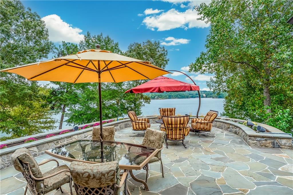 308 Calm Water Ct Property Photo 6