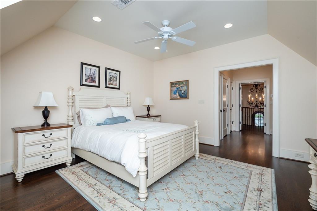 308 Calm Water Ct Property Photo 32