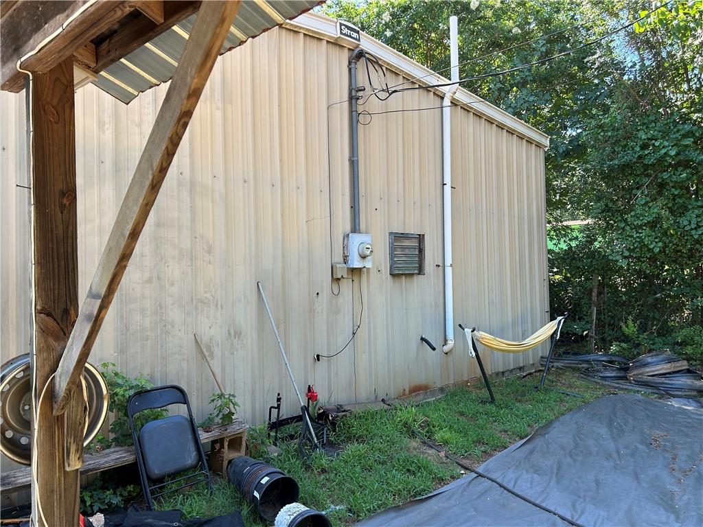 200 Swaney Cir Property Photo 7