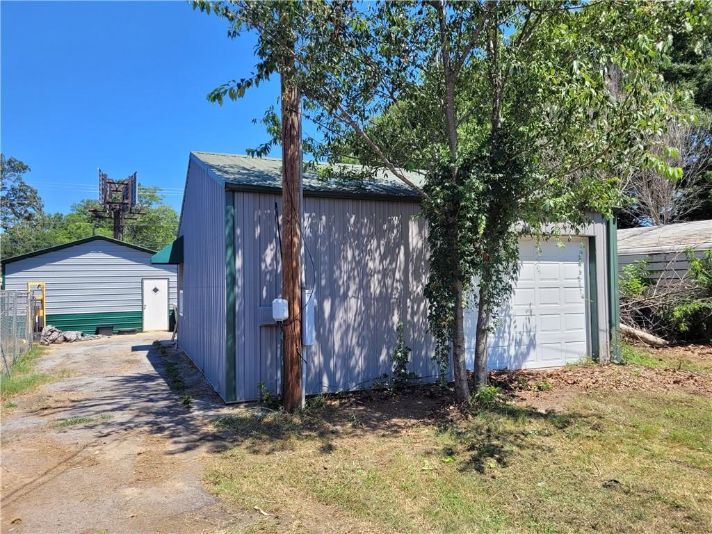 106 Lucas Ave Property Photo 3