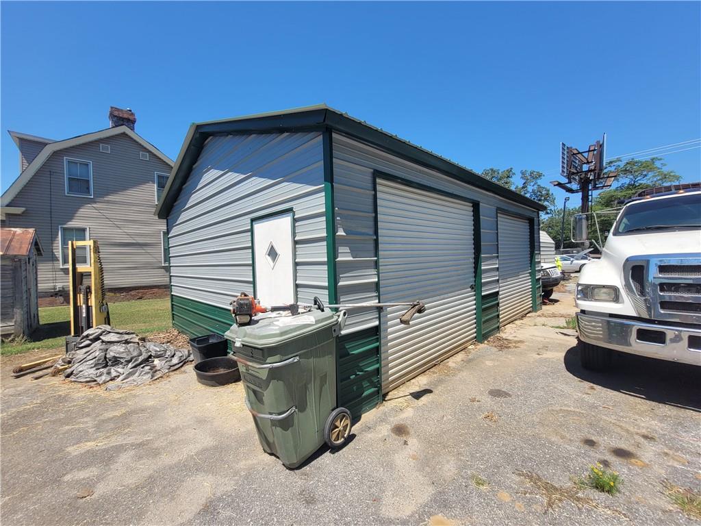106 Lucas Ave Property Photo 7
