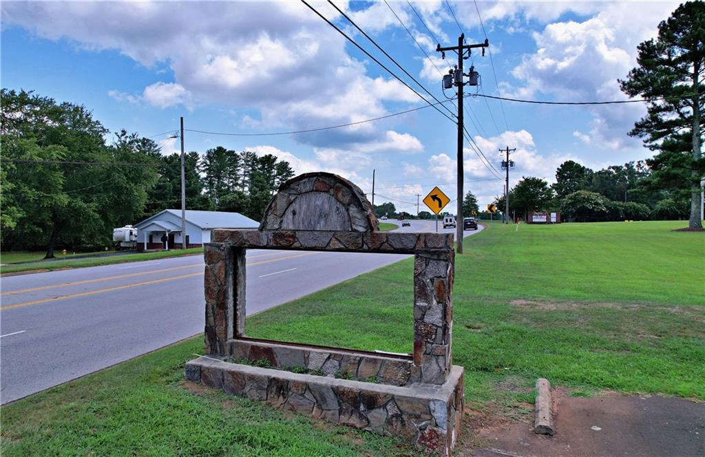 2525 Gentry Mem Hwy Property Photo 6