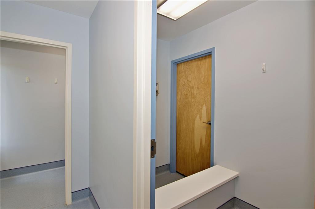 2525 Gentry Mem Hwy Property Photo 7