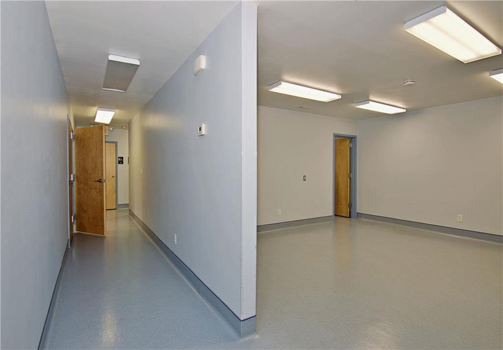 2525 Gentry Mem Hwy Property Photo 9