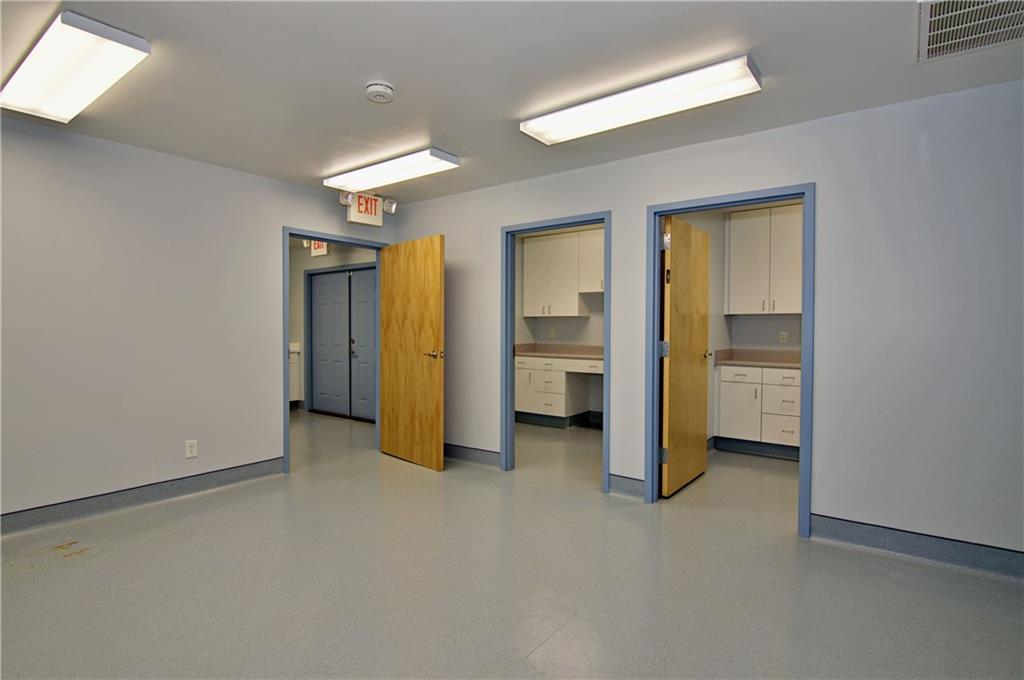 2525 Gentry Mem Hwy Property Photo 11