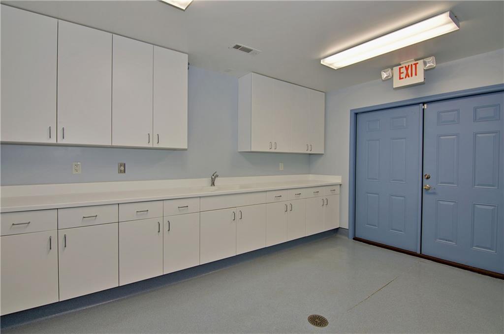 2525 Gentry Mem Hwy Property Photo 14