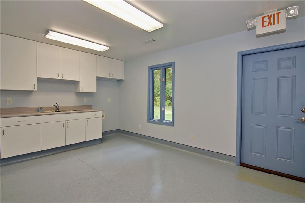 2525 Gentry Mem Hwy Property Photo 16