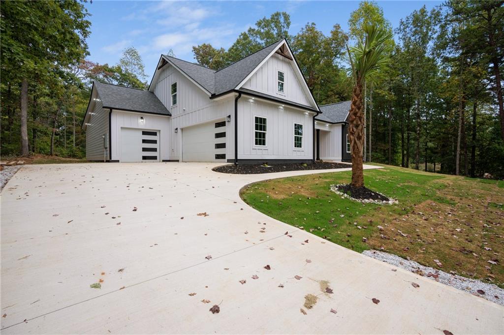509 Scharlin Dr Property Photo 3