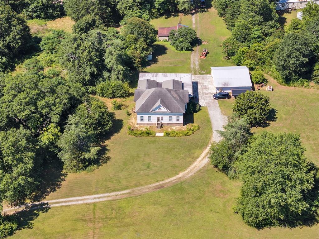 200 Green Cherry Rd Property Photo 3