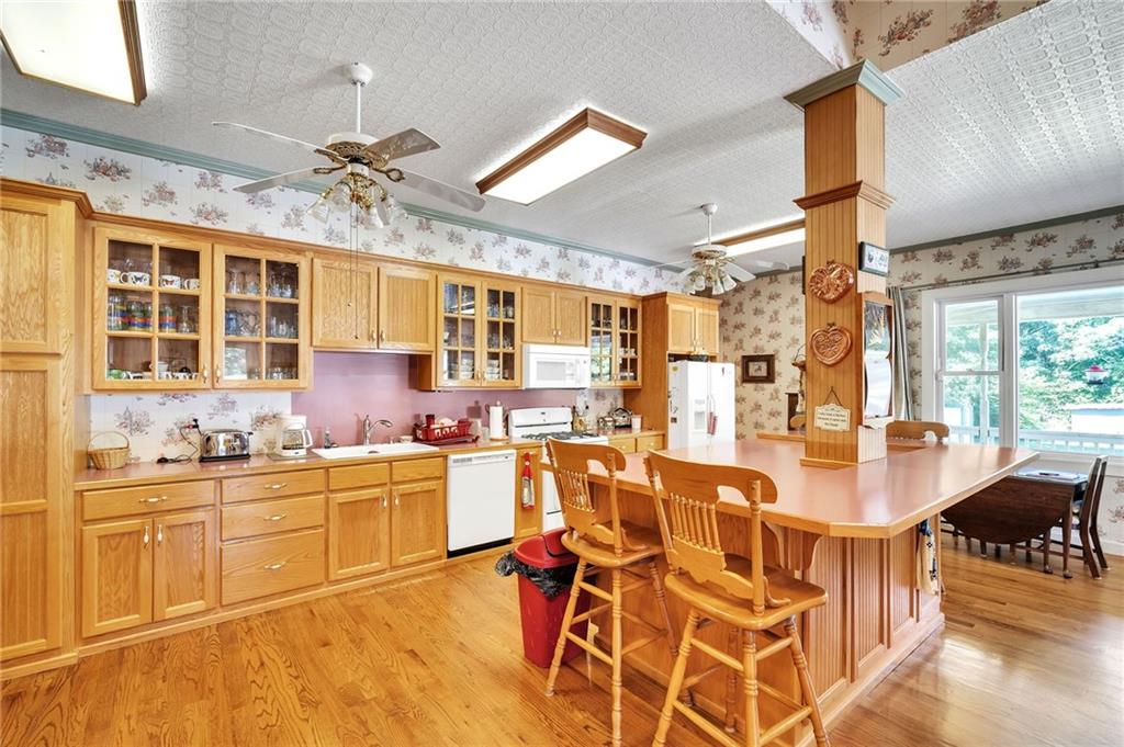 200 Green Cherry Rd Property Photo 9