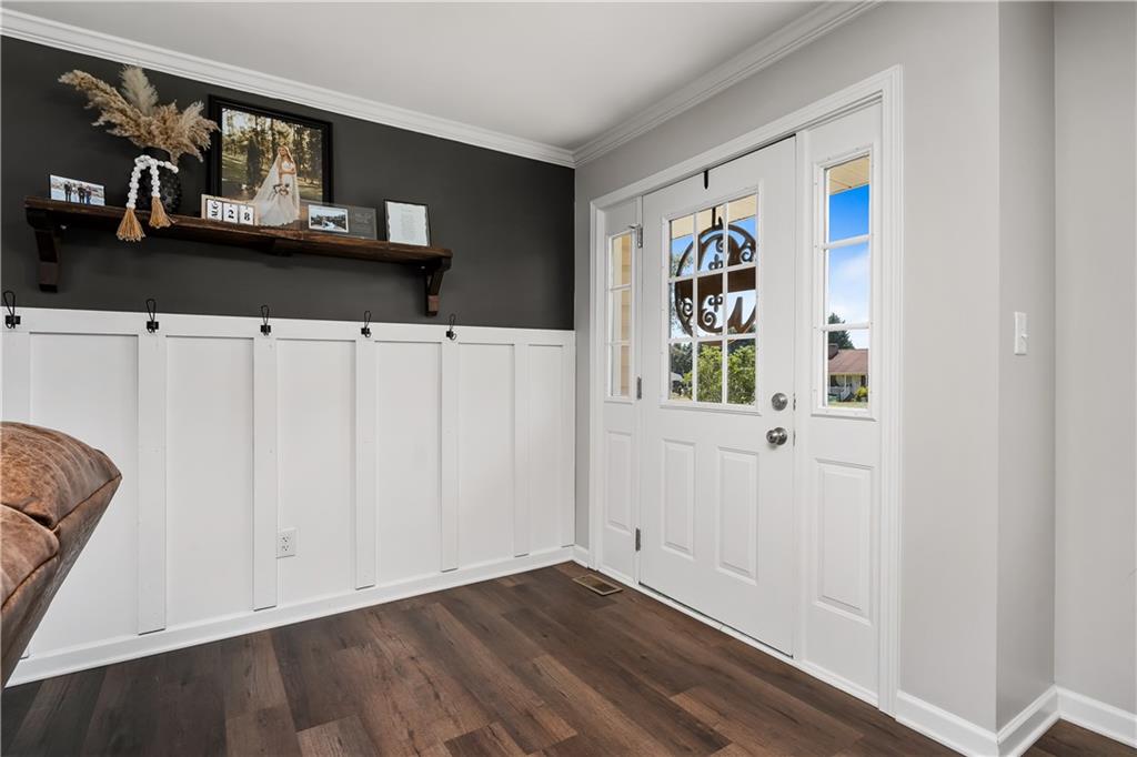 6 Ashley Dr Property Photo 6